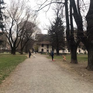 Parchi di Torino, in corso la posa dei cartelli che vietano l'utilizzo delle attrezzature sportive