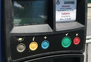 Rivoli, il pagamento della sosta ora si paga anche tramite App