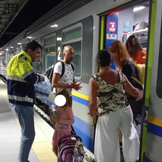 Passeggeri scesi dal treno