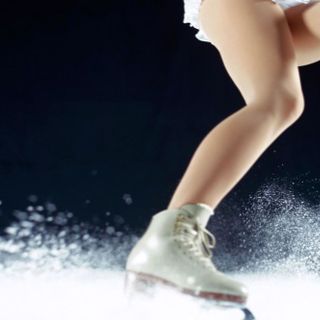 &quot;Faccetta nera&quot; sulla pista di pattinaggio di Limone Piemonte, denunciato 40enne torinese