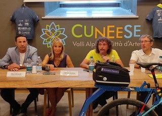 Presentata la nuova avventura di Giovanni Panzera &quot;Pedalando tra le aquile - Summer edition&quot; (VIDEO)