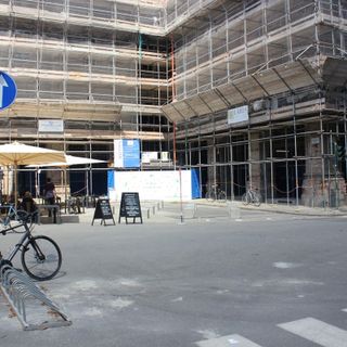 Pedonalizzazione in piazza Antonicelli, è lite: la sperimentazione divide i commercianti [VIDEO e FOTO]