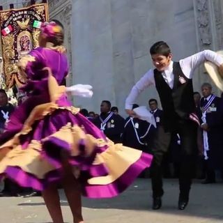 Bicentenario indipendenza Perù, s'illumina la Mole Antonelliana