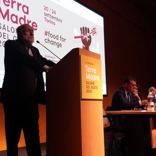 Petrini al Salone del Gusto: &quot;Il cibo è una sfida globale, non significa solo Made in Italy&quot; (VIDEO)