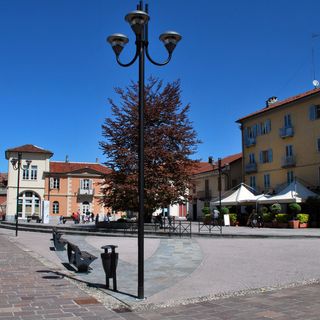 Piazza 66 Martiri