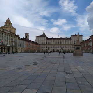 piazza castello