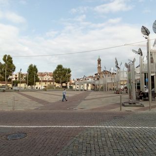 Una immagine di piazza Di Vittorio a Nichelino