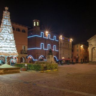 Natale solidale a Carmagnola con 165.000 euro in buoni spesa donati dal Comune alle famiglie in difficoltà