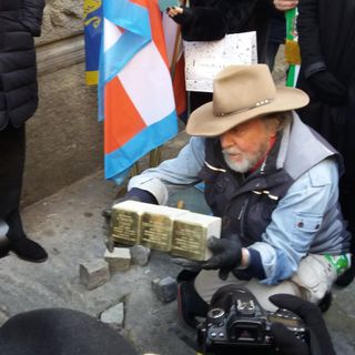 Pietre d'inciampo, messaggio di Segre per Torino: &quot;Memoria antidoto contro le barbarie&quot; (FOTO)