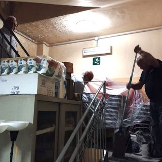 Muffa e pioggia dentro i centri d’incontro Campiglia e Stampalia