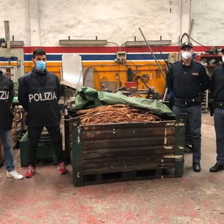 Sul furgone con una tonnellata e mezzo di rame rubato: 4 persone denunciate per furto e ricettazione