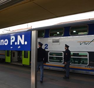 Ruba in un appartamento il giorno di Santo Stefano: arrestata