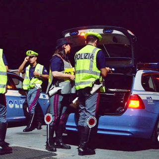 Torino: i controlli  della Polizia al concerto del cantante Tiziano Ferro