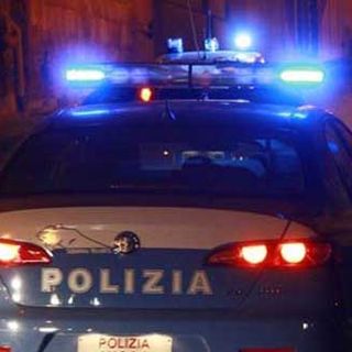 Ruba un borsone che, a sua insaputa, contiene 50.000 euro di gioielli: arrestato dalla Polizia