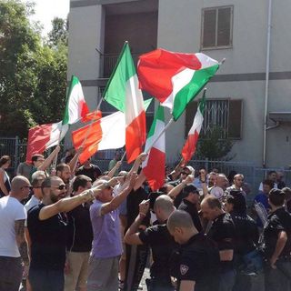 Torino, stavolta la gente scende in piazza per il campo rom di via Germagnano