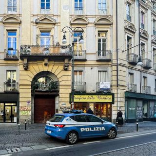 polizia via Milano