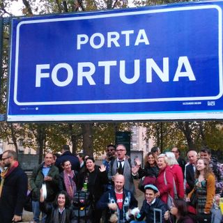 In piazza Bottesini l’arte “porta fortuna”