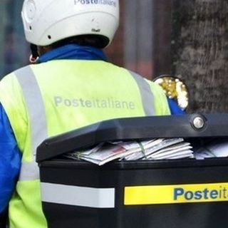 Poste, in trenta giorni un piano per riorganizzare la distribuzione della corrispondenza a giorni alterni