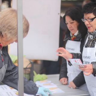 A pranzo con “fa bene”: con i volontari, le famiglie, i partner del progetto