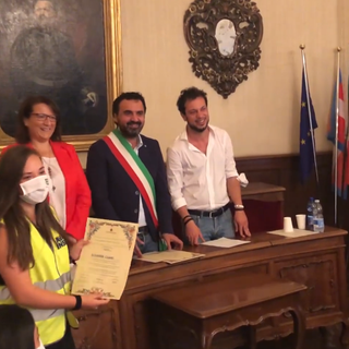 Moncalieri premia i volontari in prima fila durante l'emergenza coronavirus (VIDEO)
