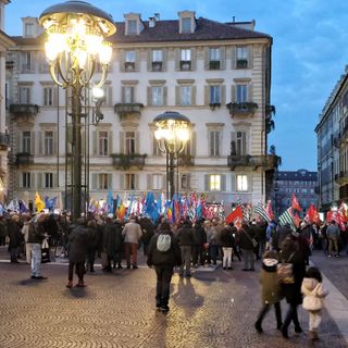 Centinaia in piazza Carignano: &quot;Torino è antifascista&quot;