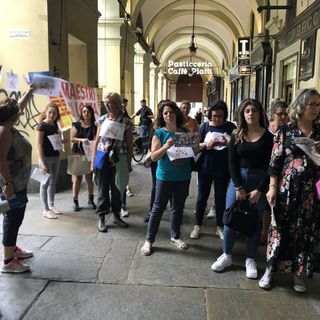 Caos scuole, presidio delle maestre piemontesi: “Sia garantita la continuità didattica per il bene nostro e dei bambini” (FOTO e VIDEO)