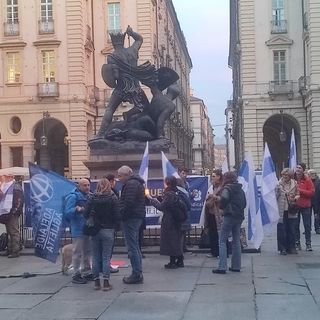 Le fiaccole di Radicali e +Europa per tenere accesa l'attenzione sulla vicenda Navalny
