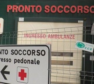 pronto soccorso scritta, generica