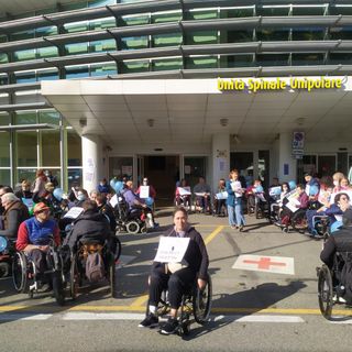 protesta disabili pro unità spinale