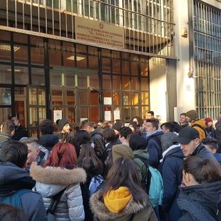 Freddo tra i banchi, anche al Giolitti scatta la protesta