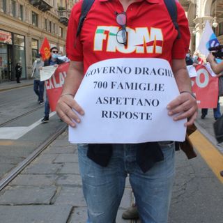 foto di repertorio di una protesta dei dipendenti ex Embraco