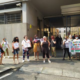 La lotta delle addette alle mense scolastiche prosegue davanti alla Rai: &quot;Non siamo invisibili&quot;