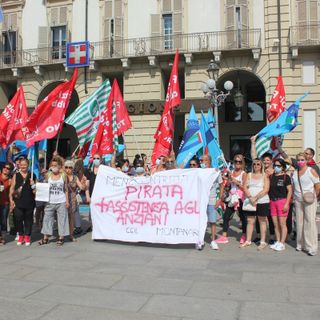 protesta oss e lavoratori assistenza