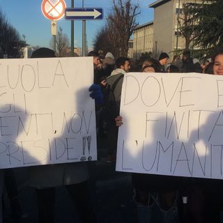 &quot;Al Copernico Luxemburg di Torino gli studenti sono considerati ghiaccioli&quot;
