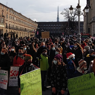 protesta degli studenti in piazza Castello