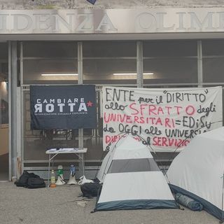 Edisu rinvia lo sfratto della studentessa dopo la protesta dei suoi compagni