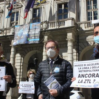 Dopo il flash mob di ieri, Banchieri (Confesercenti): &quot;Ztl, grazie ai commercianti. La battaglia continua&quot;