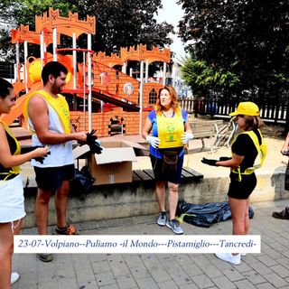 I volontari di “Puliamo Volpiano” sfidano il caldo: rimossi rifiuti in piazza Madonna delle Grazie