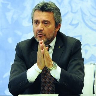 Il Questore Sanna: “Non era in vigore a Torino nessuna ordinanza per evitare la vendita di bottiglie di vetro sabato sera” (VIDEO)