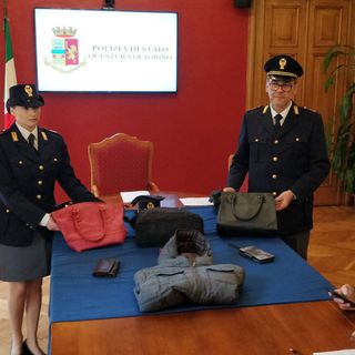Donne rapinate mentre si recavano a lavoro: tre arresti a Torino (FOTO)