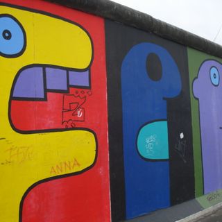 “Chiusi dentro/chiusi fuori”, una rassegna su muri e confini al B-Locale