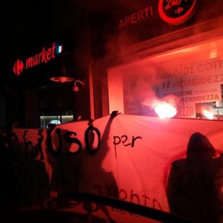 G7, via allo street parade dal Valentino di Torino: i manifestanti &quot;svegliano&quot; i ministri (FOTO E VIDEO)