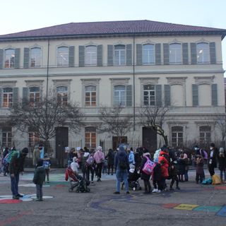 Il ritorno a scuola tra gioia e preoccupazione: &quot;Stiamo facendo miracoli, ma siamo sfiniti&quot; [VIDEO e FOTO]