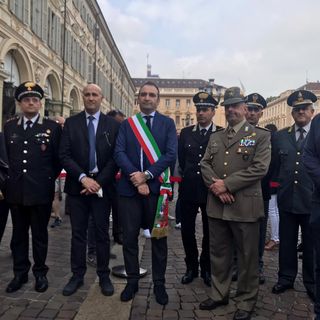 Piazza San Carlo, Torino ricorda le vittime del 3 giugno: “Non capiti mai più un tragedia simile” [FOTO e VIDEO]