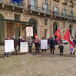 Vaccini Rifondazione Comunista attacca Europa, Governo, case farmaceutiche e Regione: &quot;Stop ai brevetti e no ai campanilismi&quot;