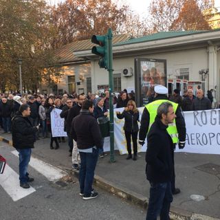 Forza nuova in piazza con i cittadini contro i roghi nei campi rom