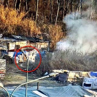 Incendio di rifiuti in via Germagnano vicino al campo rom: un arresto (VIDEO)