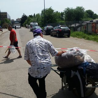 Campo nomadi di corso Tazzoli, dopo l’incendio arriva lo sgombero