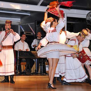 La Circoscrizione 8 abbraccia la Romania per il centenario della sua fondazione