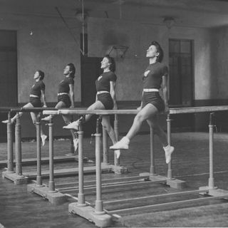 Domenica 3 dicembre la quarta Festa dell’Acrobatica “Una domenica a testa in giù”